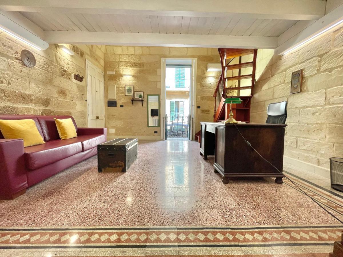 Vohis Luxury House - Fast Wi-Fi & Easy Parking Διαμέρισμα Λέτσε Εξωτερικό φωτογραφία