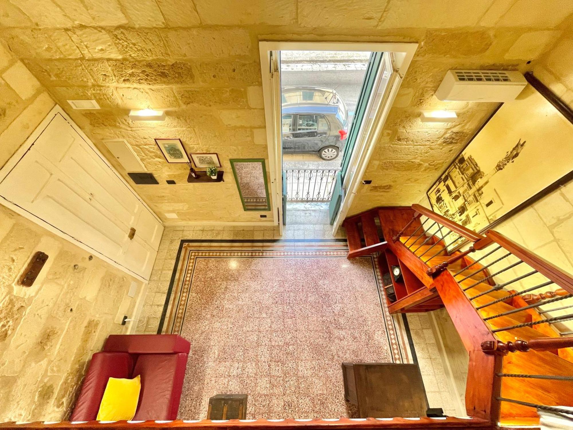 Vohis Luxury House - Fast Wi-Fi & Easy Parking Διαμέρισμα Λέτσε Εξωτερικό φωτογραφία